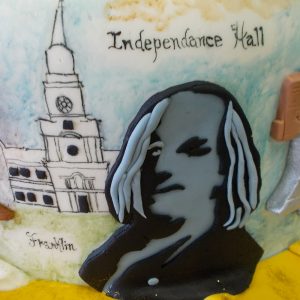 Benjamin Franklin in fondant relief and Independence Hall mural