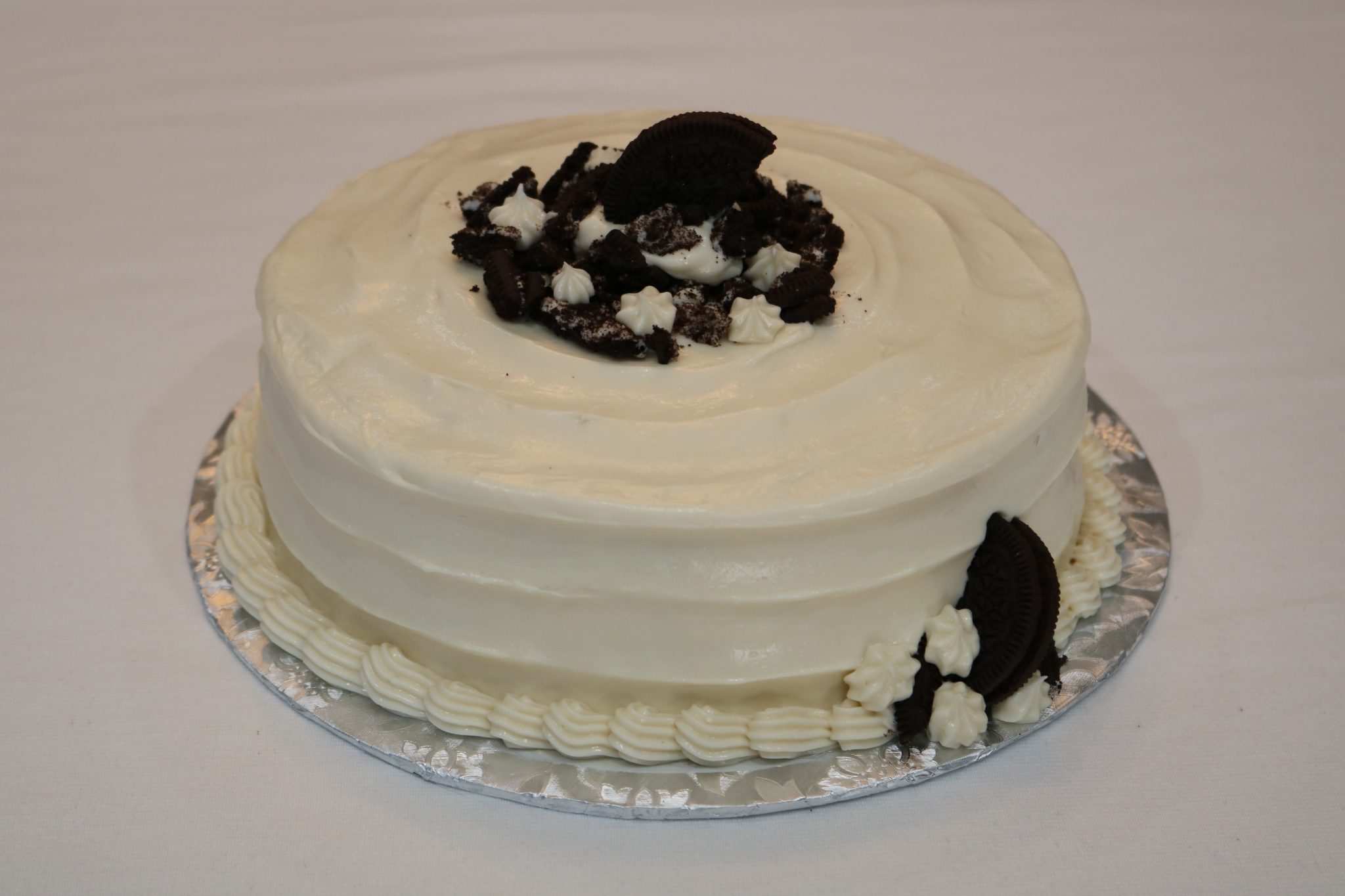 Red Velvet Cake with Oreo Cookie Fudge Filling & Cream Cheese Frosting